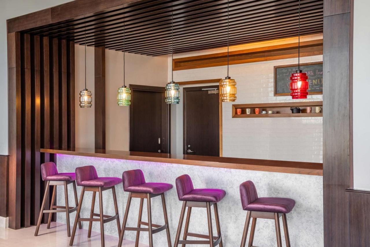 Park Inn By Radisson Jeddah Madinah Road Exteriör bild
